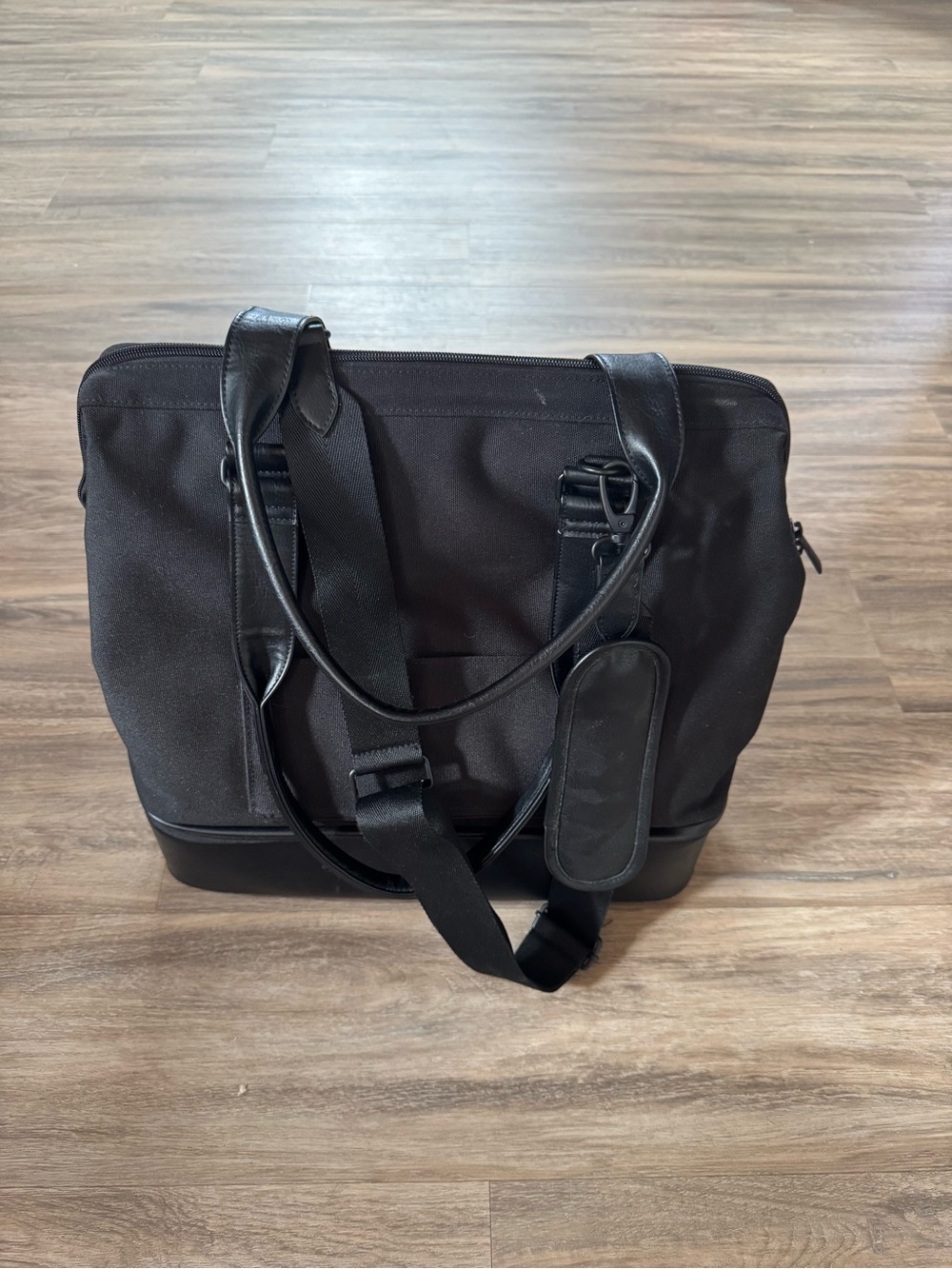 Beis Mini Weekender bag - Picture 2 of 4
